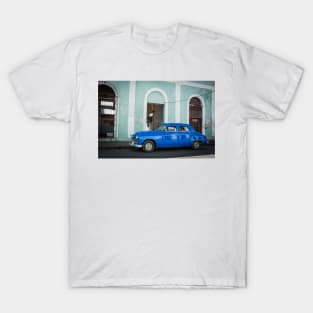 American car from the 50's in Havana, Cuba T-Shirt